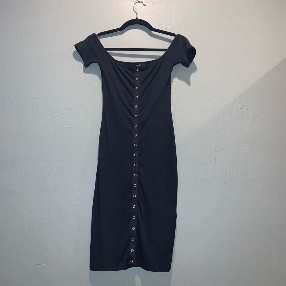 ‼️SOLD‼️ Button Down Body Con Dress